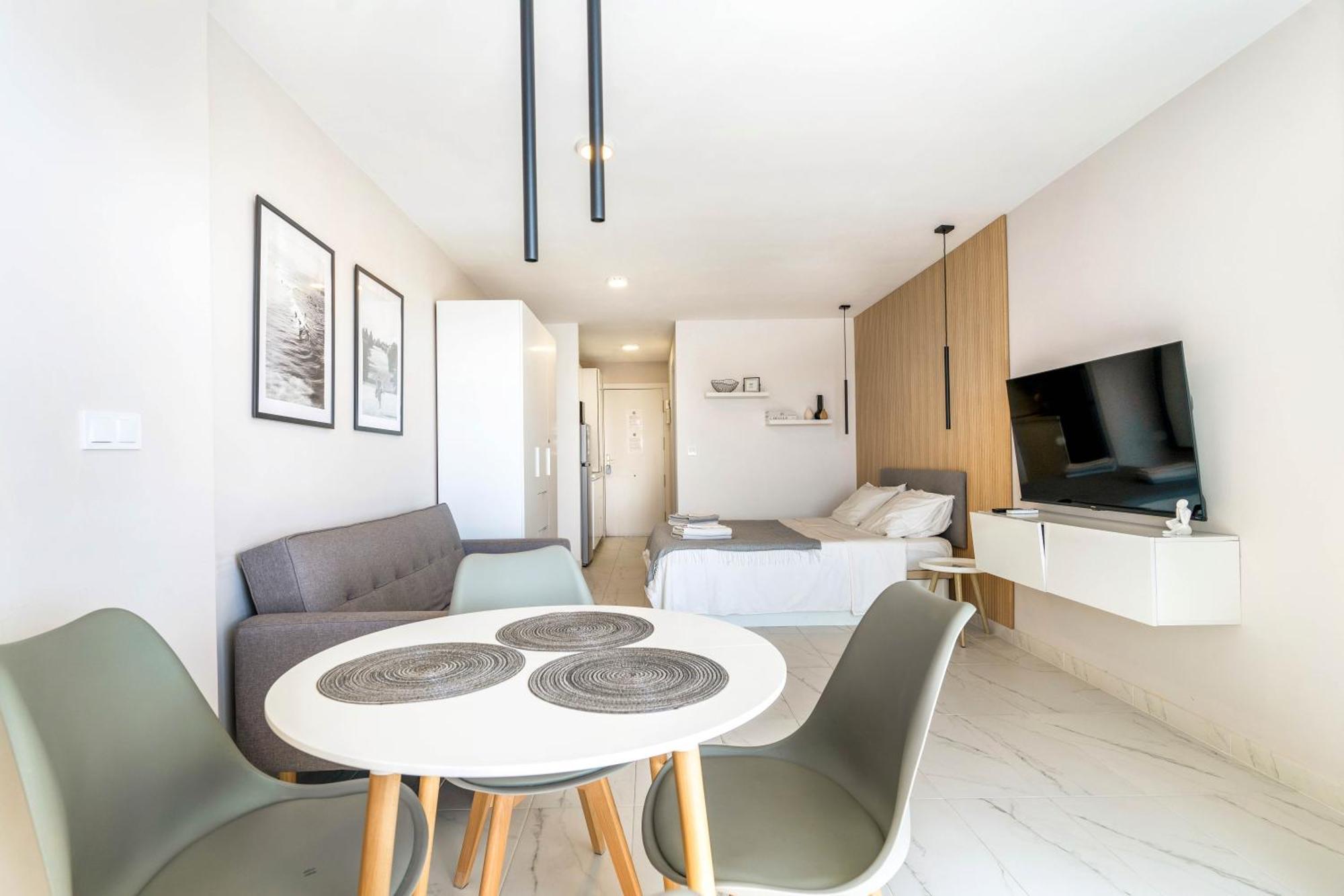 Modern Studio Apartment With Sea Views 5 Min From The Beach Ситио-де-Калаонда Экстерьер фото