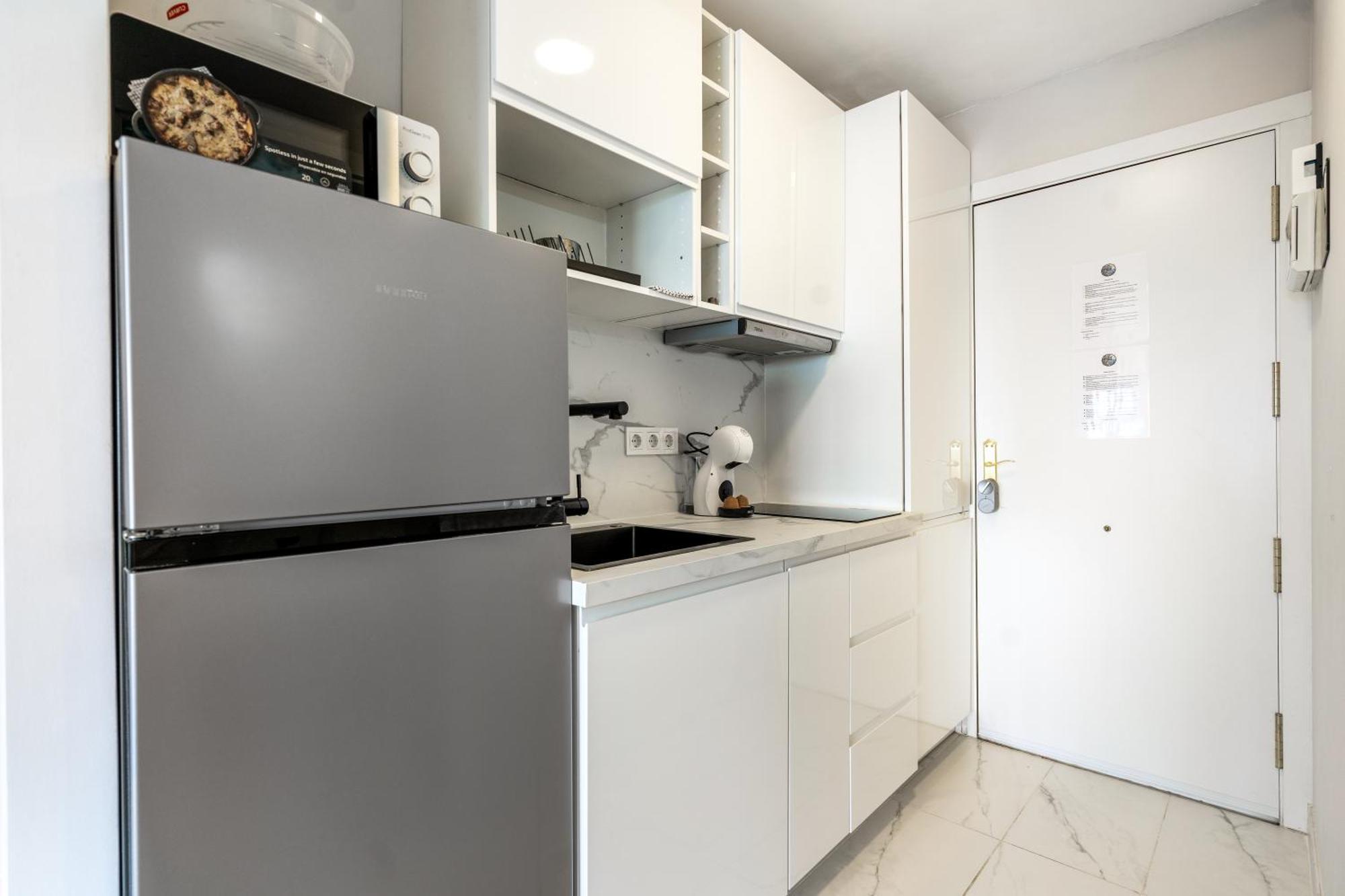 Modern Studio Apartment With Sea Views 5 Min From The Beach Ситио-де-Калаонда Экстерьер фото